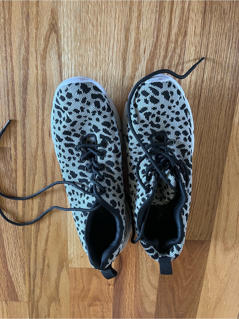 Pink Lily Animal Print Knit Sneakers - Gray /White
